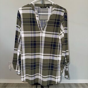 Iman Women’s size Small Long Sleeve Olive Green Cuffed Three Quarter Sleeve Top